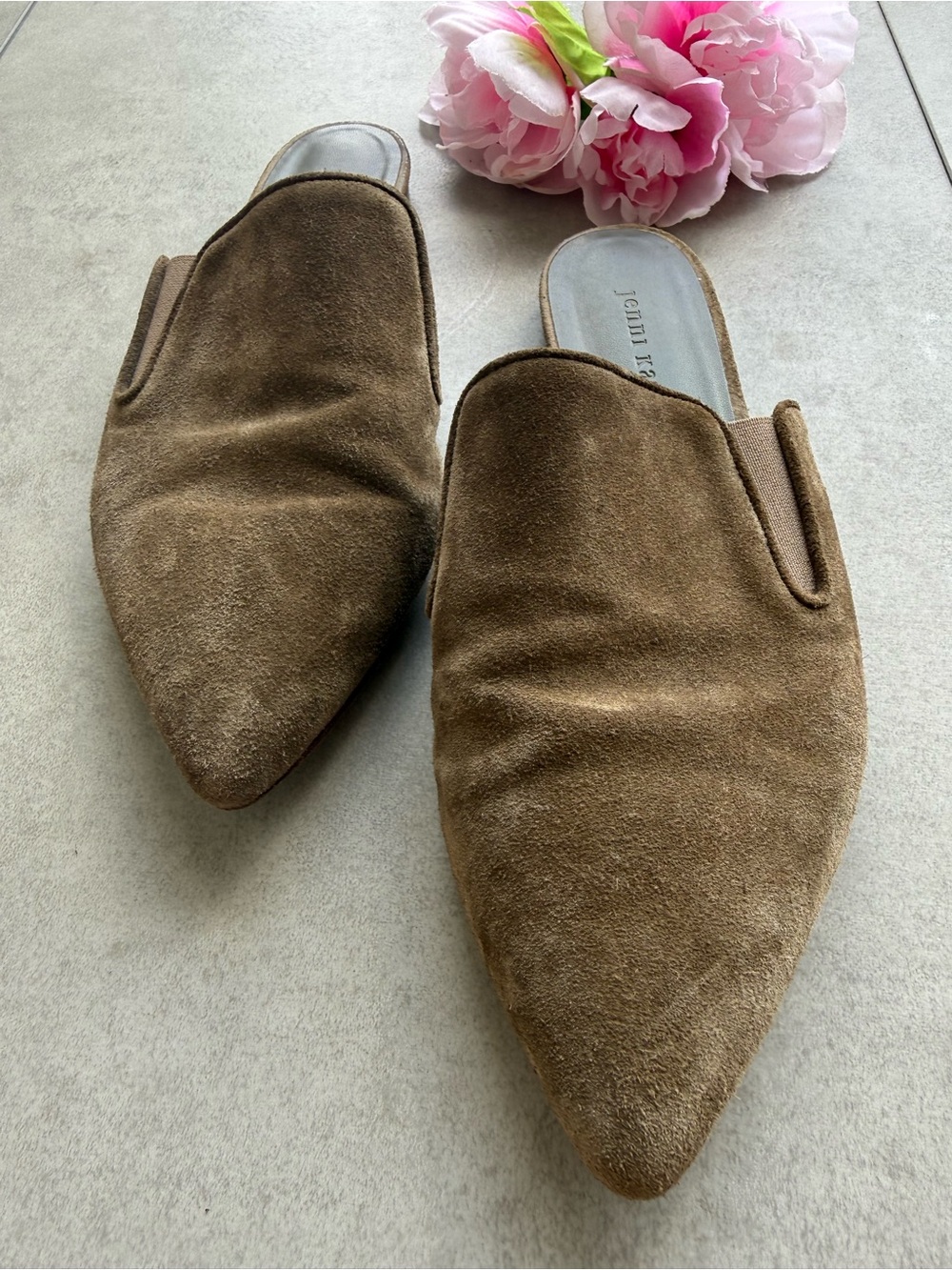 Jenni Kayne Point Toe Mules SZ 8 39 Olive Taupe flats suede leather made Italy